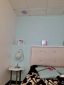 Snapshot of annyaparis chatting on October 14, 2025, 2:18 pm annyaparis online show from October 14, 2025, 2:18 pm