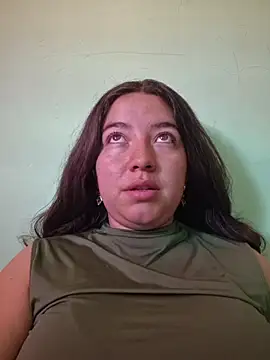 annyaparis online show from November 27, 2025, 2:19 pm