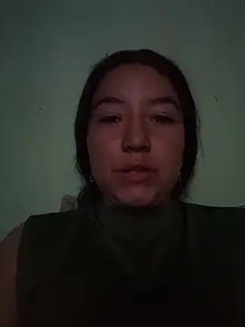 annyaparis online show from November 28, 2025, 2:58 am