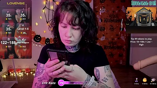 Senorita  Dakota online show from October 22, 2025, 9:58 pm