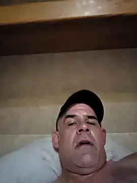 Snapshot of DeeBestEver chatting on October 4, 2025, 12:08 am DeeBestEver online show from October 4, 2025, 12:08 am