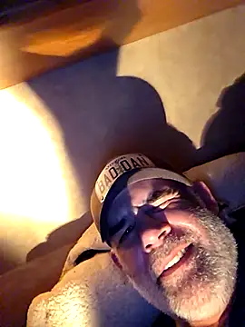 Snapshot of DeeBestEver chatting on October 20, 2025, 11:21 am DeeBestEver online show from October 20, 2025, 11:21 am