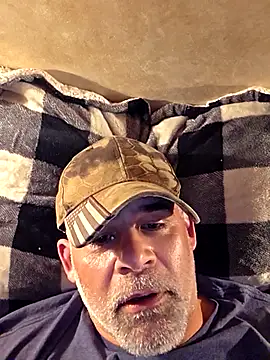 Snapshot of DeeBestEver chatting on November 22, 2025, 11:31 am DeeBestEver online show from November 22, 2025, 11:31 am