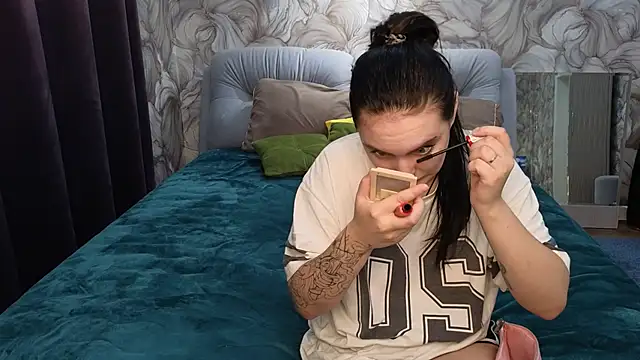 Snapshot of Mary_12 chatting on October 9, 2025, 8:23 am Mary 12 online show from October 9, 2025, 8:23 am