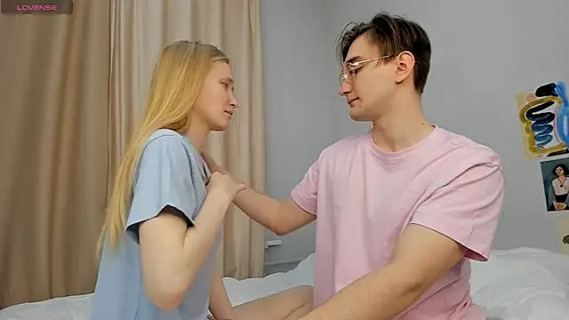 Snapshot of LoversFire chatting on November 28, 2025, 12:52 pm LoversFire online show from November 28, 2025, 12:52 pm