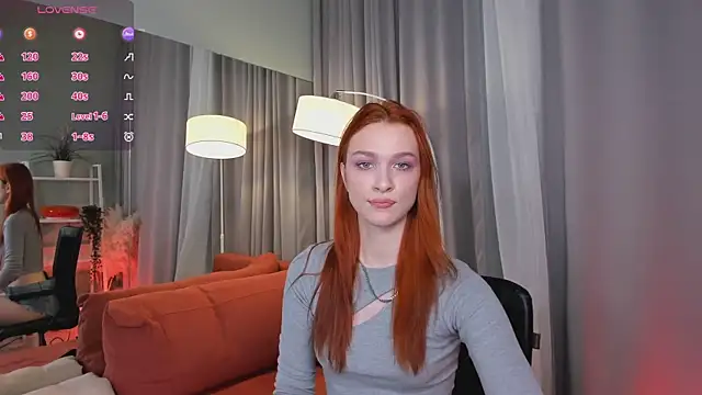 Snapshot of PollyMayer chatting on July 14, 2026, 9:31 pm PollyMayer online show from July 14, 2026, 9:31 pm