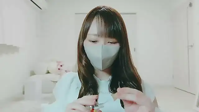 Risa love online show from November 19, 2025, 5:13 pm