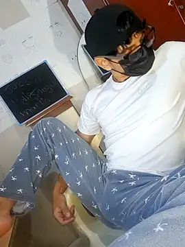 oppaboy online show from October 3, 2025, 4:31 am