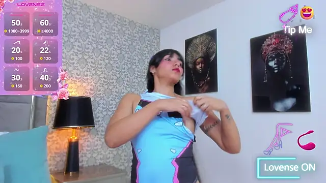 KoralBlum online show from November 26, 2025, 1:39 am