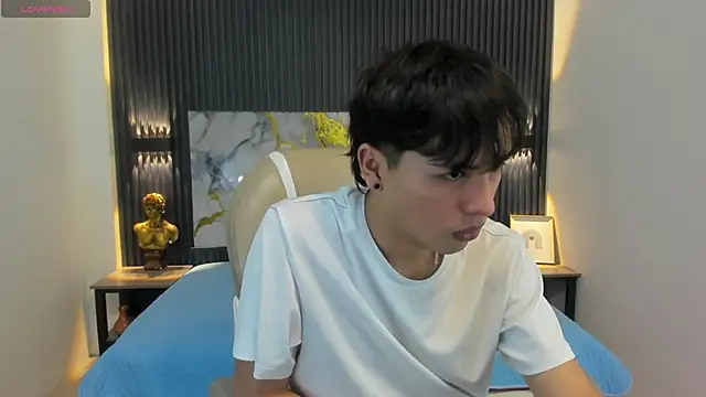 StiwenTwink online show from October 21, 2025, 3:35 pm