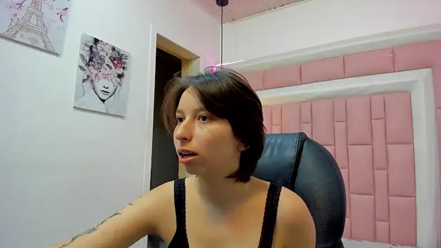 Klaret Toy online show from December 17, 2025, 7:31 pm