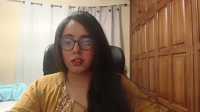 Venus cat  online show from June 16, 2026, 9:17 pm