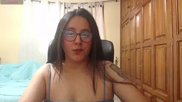 Venus cat  online show from June 25, 2026, 6:45 pm