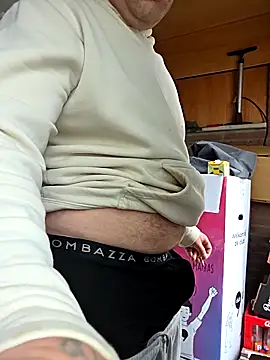 Snapshot of hot-brabo chatting on October 5, 2025, 3:21 pm hot-brabo online show from October 5, 2025, 3:21 pm