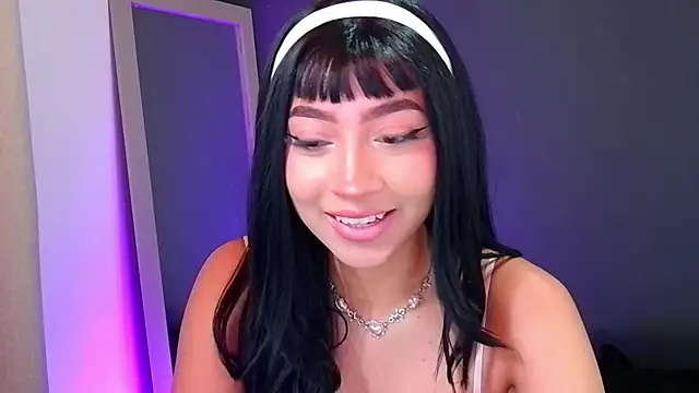 emma web  online show from December 17, 2025, 4:57 pm