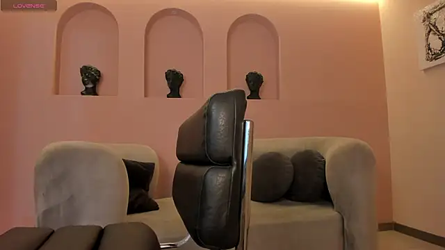 EmilyJohnsonX1 online show from October 24, 2025, 3:25 am