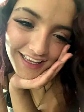 AuroraPink  online show from October 17, 2025, 5:32 am