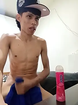 Snapshot of mazo18 chatting on February 3, 2026, 6:40 am mazo18 online show from February 3, 2026, 6:40 am