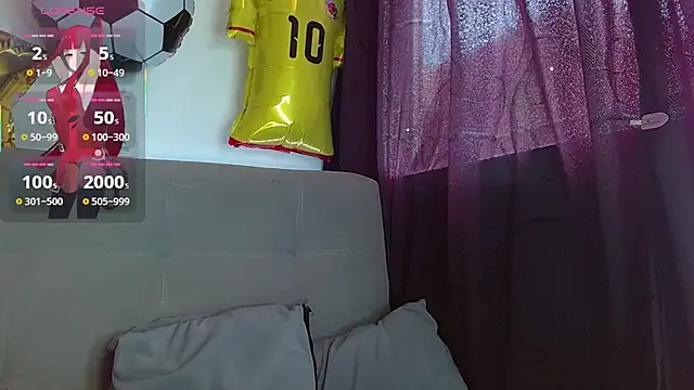 JuliethaFox online show from June 25, 2026, 4:44 pm