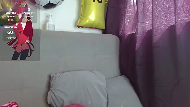 JuliethaFox online show from July 1, 2026, 7:02 pm