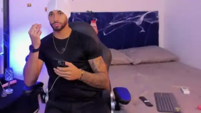 theo sky1 online show from October 31, 2025, 9:49 pm