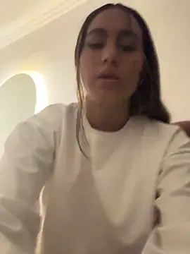 Sofi kim  online show from November 19, 2025, 12:32 am