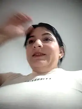 AllbaRose online show from October 4, 2025, 3:32 pm