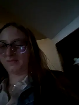 imariahot online show from October 14, 2025, 3:46 pm