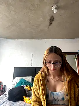 imariahot online show from October 16, 2025, 1:56 pm