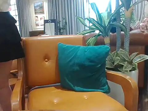 Zun 121 online show from November 12, 2025, 6:58 am