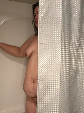 BrattyKrystal online show from October 9, 2025, 12:58 pm