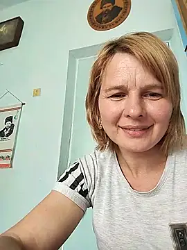 Snapshot of Masha412111 chatting on May 12, 2026, 8:22 am Masha412111 online show from May 12, 2026, 8:22 am