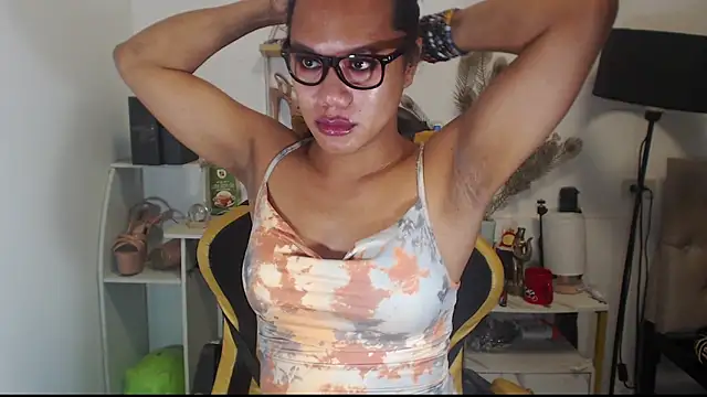 hugecockyurikaa online show from October 16, 2025, 12:00 am