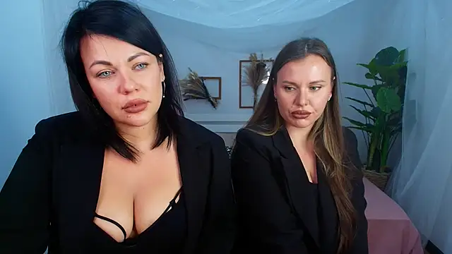 Li0ra online show from October 8, 2025, 8:34 am