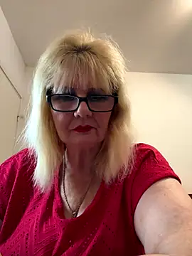 Snapshot of BoloshkaBlonda chatting on October 12, 2025, 5:56 pm BoloshkaBlonda online show from October 12, 2025, 5:56 pm