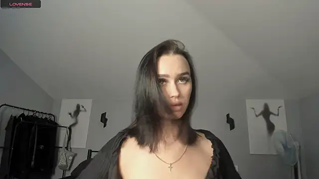 Snapshot of Lisa__Johnson chatting on October 28, 2025, 12:14 am Lisa Johnson online show from October 28, 2025, 12:14 am