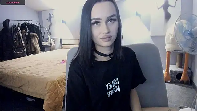 Snapshot of Lisa__Johnson chatting on November 6, 2025, 12:22 am Lisa Johnson online show from November 6, 2025, 12:22 am