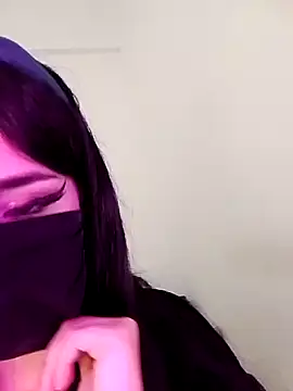 hot inaas online show from November 9, 2025, 3:43 pm