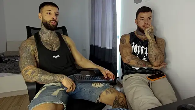 MasculineGuy99 online show from November 11, 2025, 8:58 am