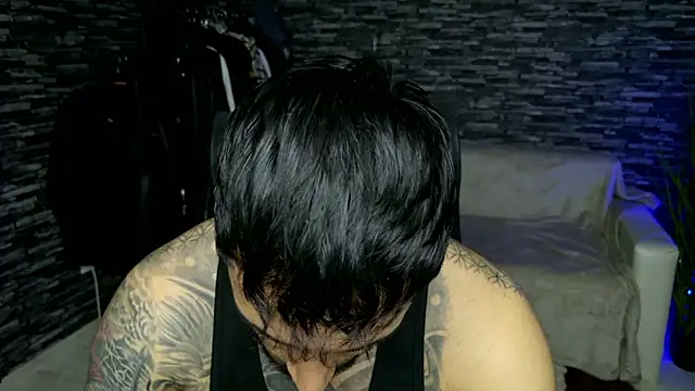 MasculineGuy99 online show from May 14, 2026, 6:47 pm