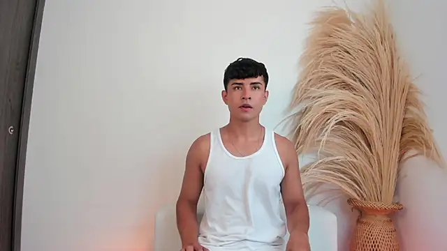 Thiago Connor21 online show from December 17, 2025, 5:52 pm