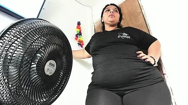 Snapshot of BBW_LATIN_BIGASSS chatting on November 14, 2025, 9:13 pm BBW LATIN BIGASSS online show from November 14, 2025, 9:13 pm