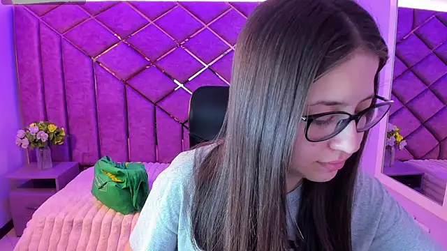 sarah sweett  online show from May 28, 2026, 2:47 pm