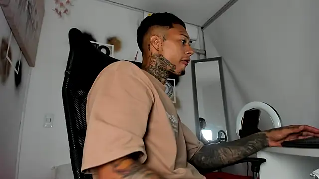 The boy dreams1 online show from October 19, 2025, 2:23 am