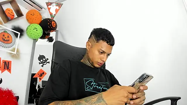 The boy dreams1 online show from October 27, 2025, 2:59 am