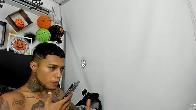 The boy dreams1 online show from October 31, 2025, 3:40 am