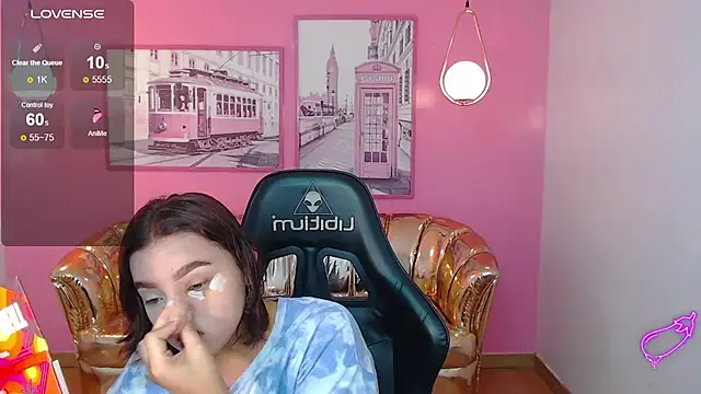 mia foster t online show from November 20, 2025, 12:49 pm