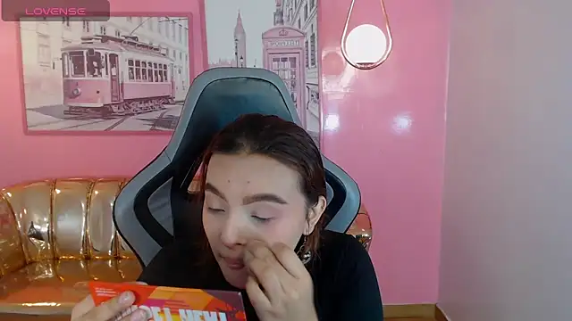 Snapshot of mia_foster_t chatting on December 22, 2025, 12:57 pm mia foster t online show from December 22, 2025, 12:57 pm