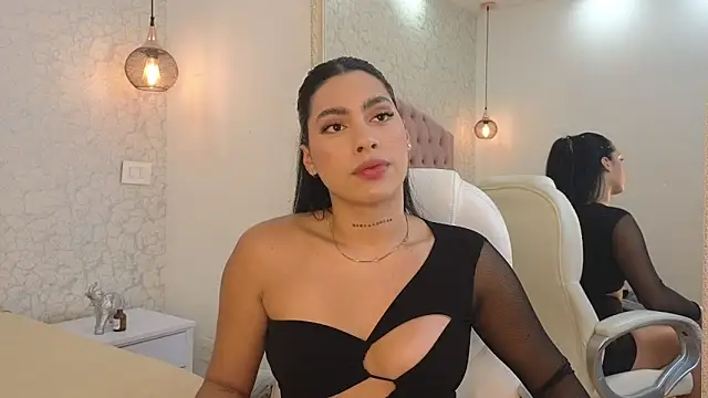 Vanessa Rain  online show from November 6, 2025, 7:59 pm