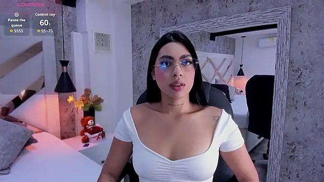 Vanessa Rain  online show from January 17, 2026, 6:00 pm